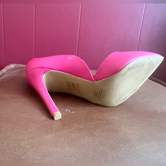 Express White & Pink pumps - Picture 8 of 8